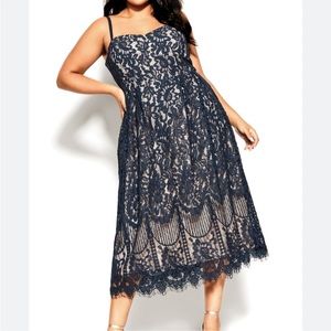 PLUS SIZE SWEETIE DARLING V-NECK DRESS IN NAVY
